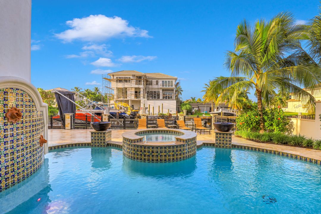 10080 Gulf Shore Dr, Naples, FL 34108