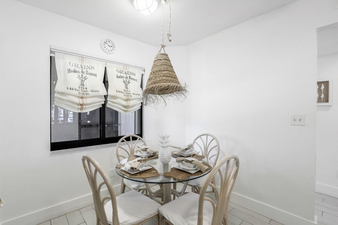 5716 Deauville Cir, Naples, FL 34112