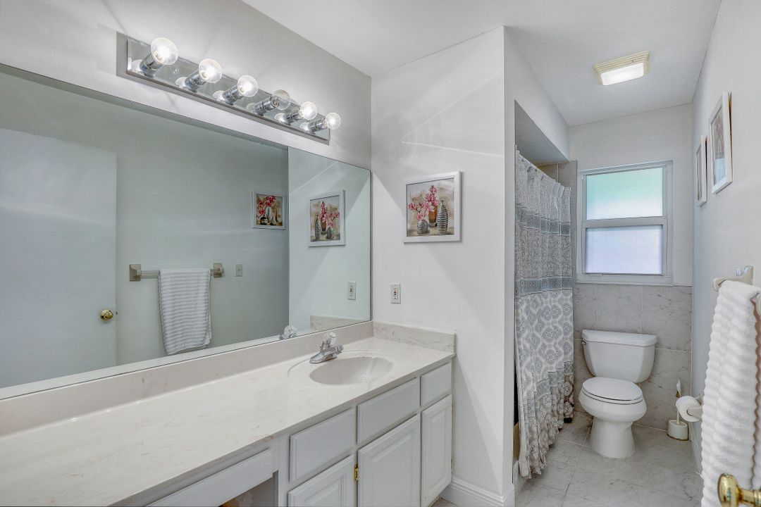 256 Bayshore Dr, Cape Coral, FL 33904