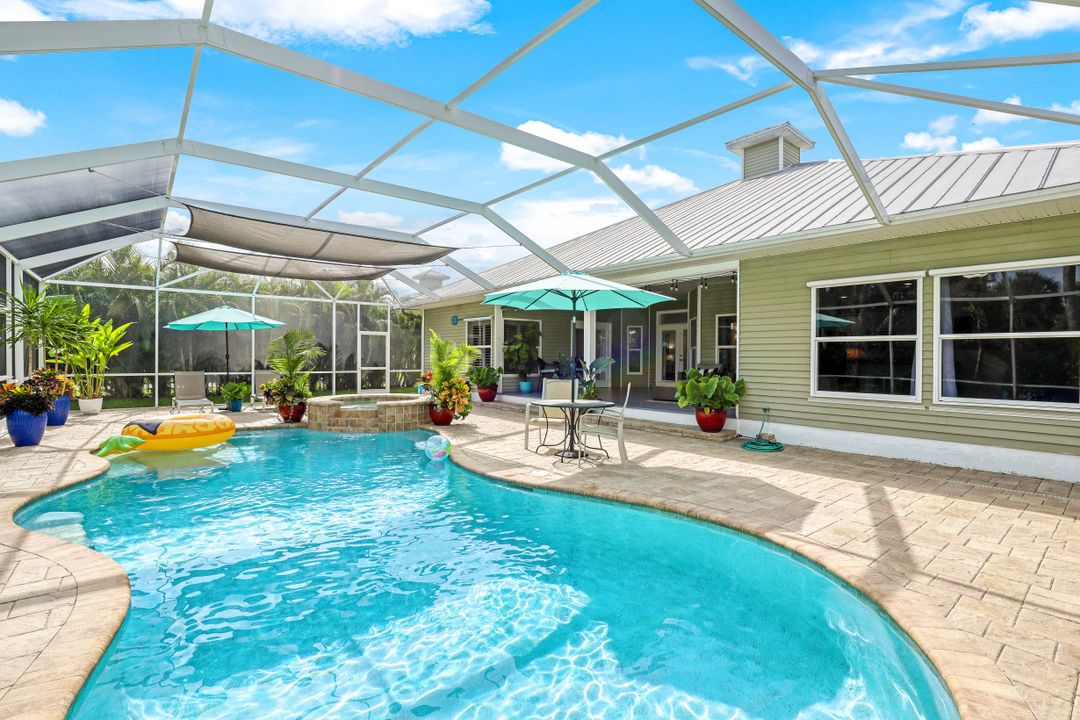 15663 Caloosa Creek Cir, Fort Myers, FL 33908