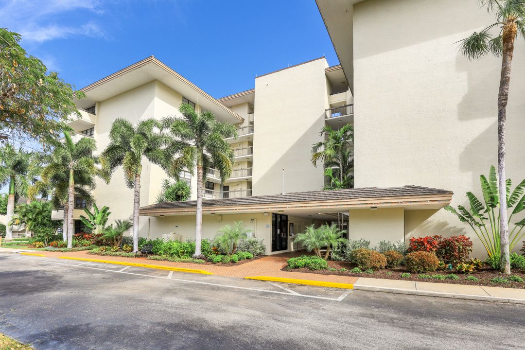 591 Seaview Ct #A-307, Marco Island, FL 34145