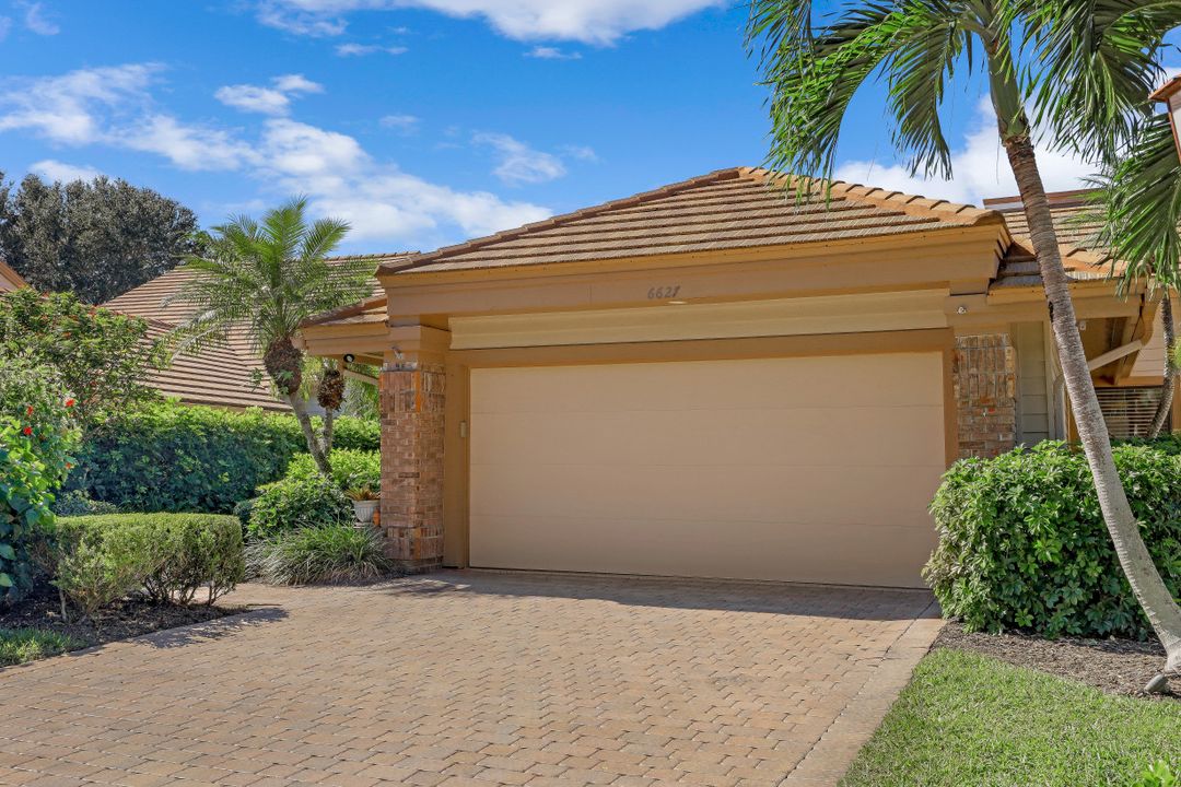 6627 Trident Way, Naples, FL 34108