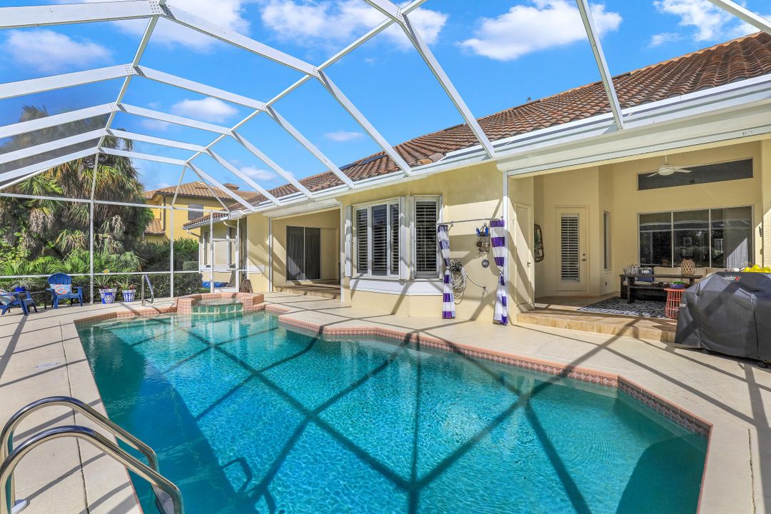 9245 The Ln, Naples, FL 34109