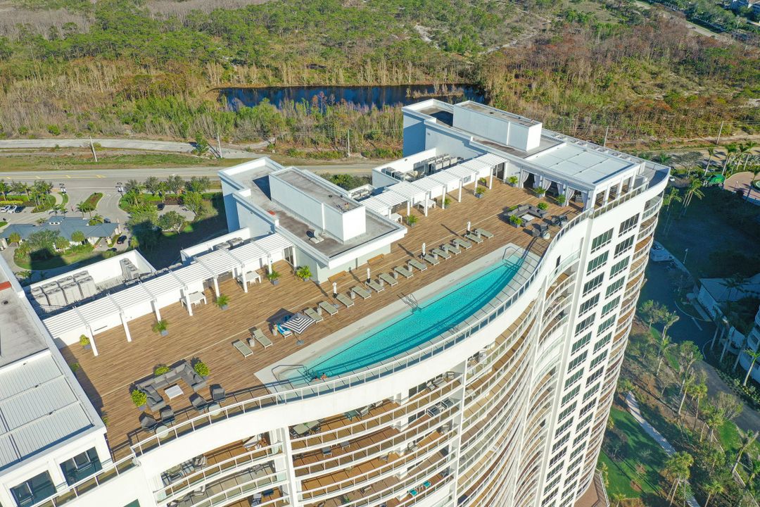 13915 Old Coast Rd #305, Naples, FL 34110