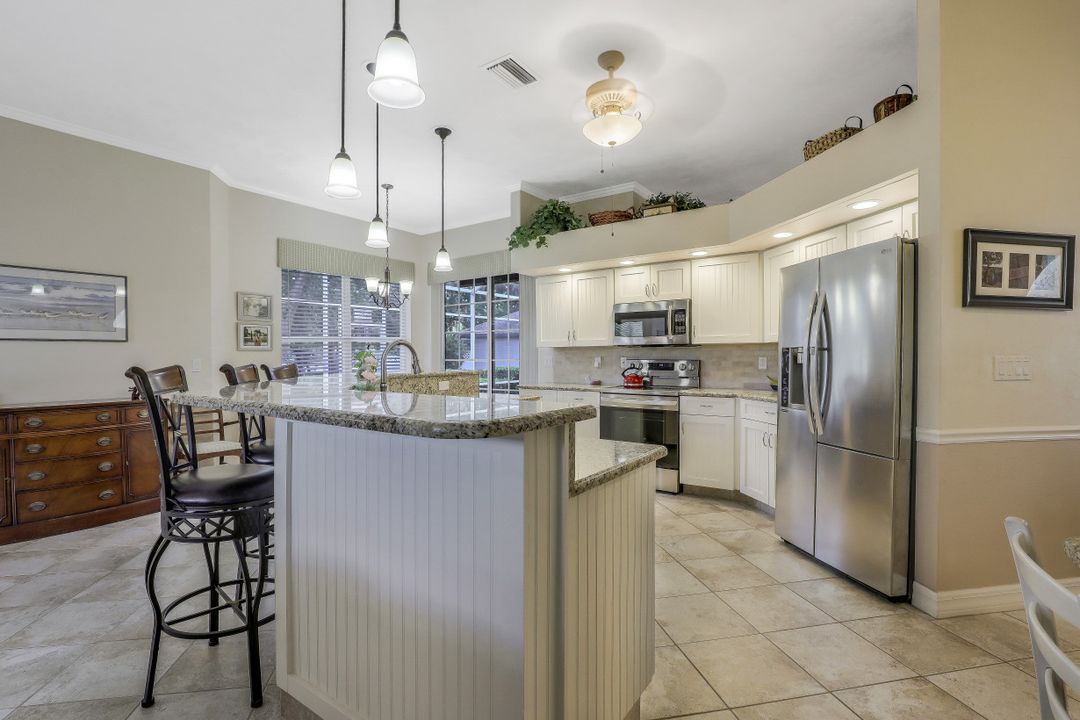 6705 Highland Pines Cir, Fort Myers, FL 33966