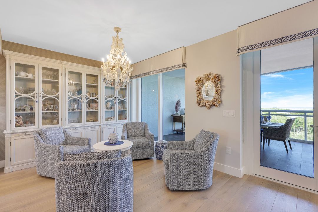 13915 Old Coast Rd #805, Naples, FL 34110