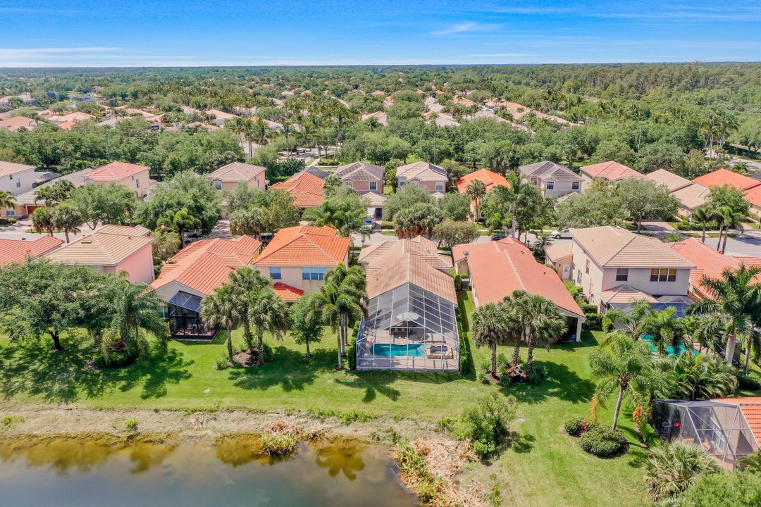 1622 Triangle Palm Terrace, Naples, FL 34119