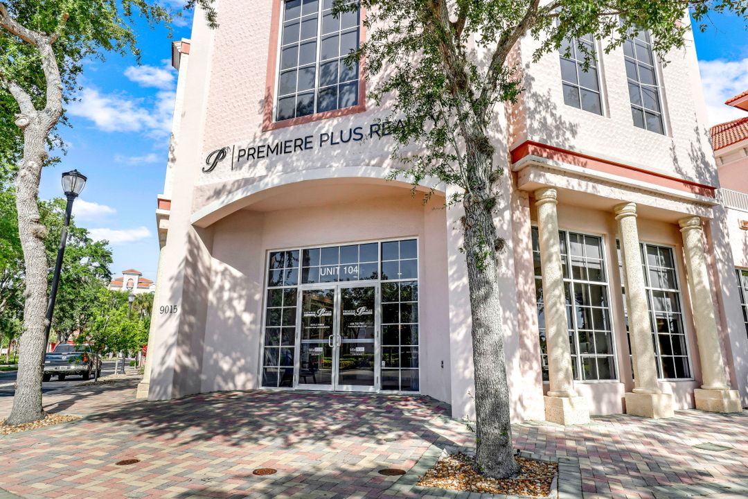 9015 Strada Stell Ct #104, Naples, FL 34109