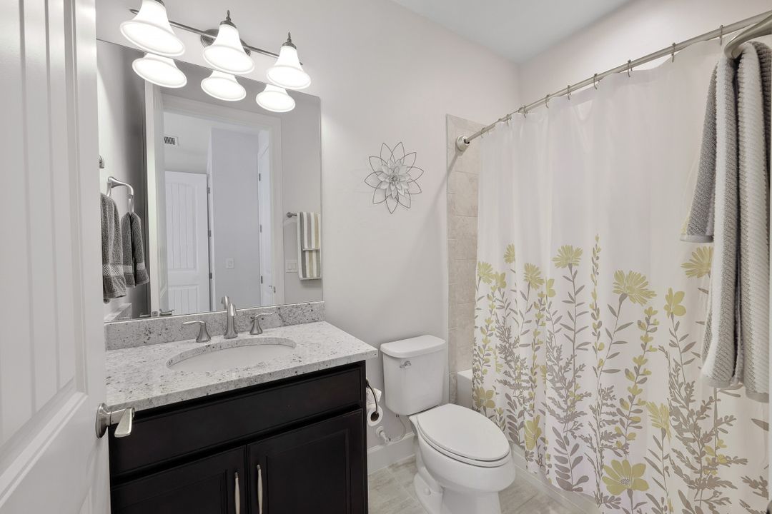 9431 Greyhawk Trl, Naples, FL 34120