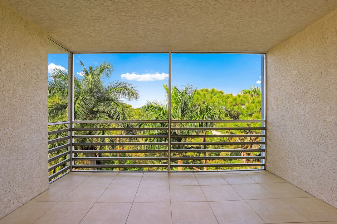 285 Naples Cove Dr #1604, Naples, FL 34110