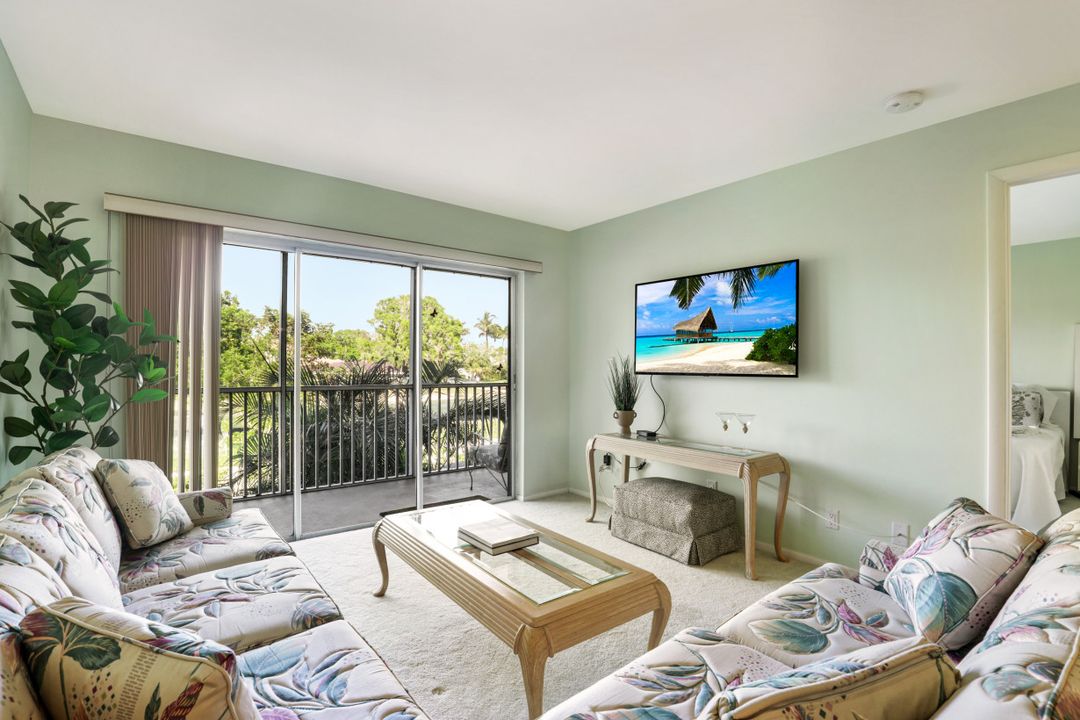 3150 Binnacle Dr #217, Naples, FL 34103