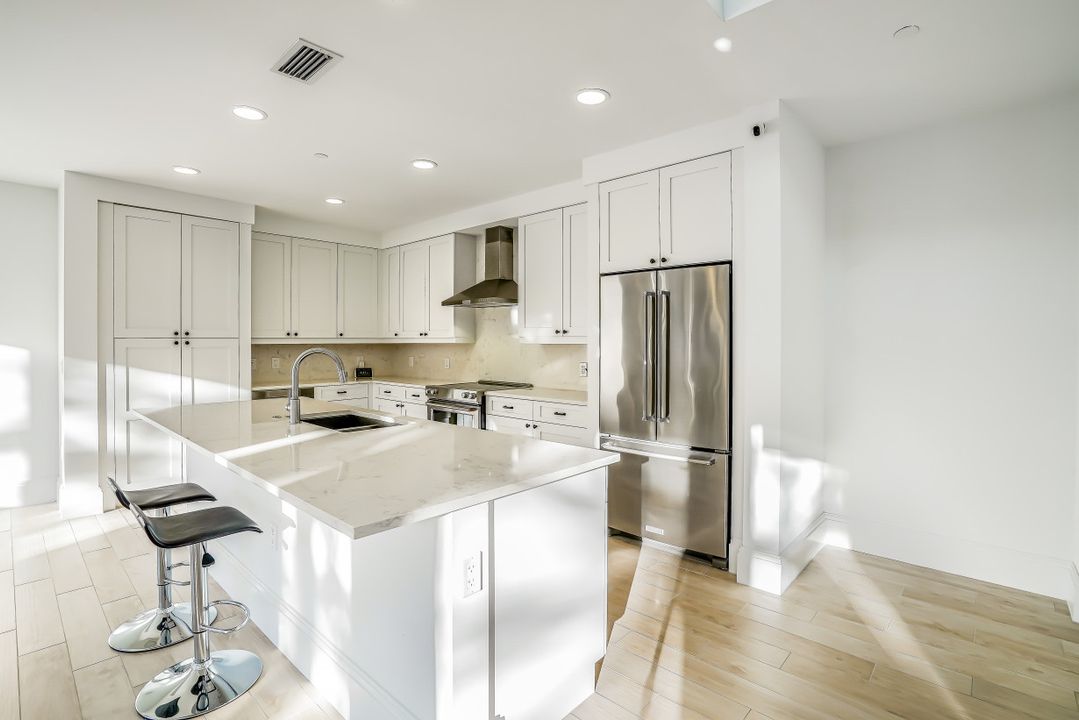 1035 3rd Ave S #105, Naples, FL 34102