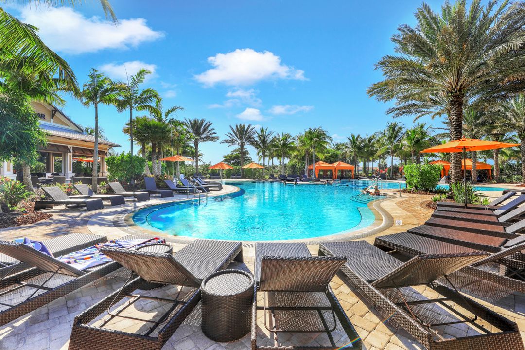 9123 Trivoli Ter, Naples, FL 34119