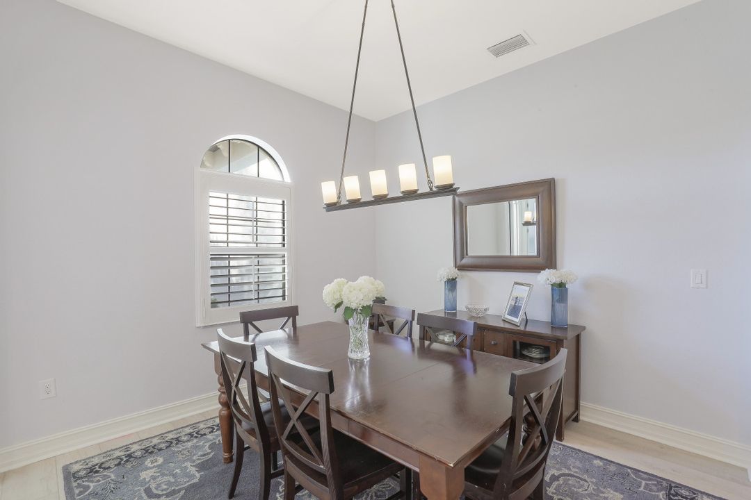 15907 Secoya Reserve Cir, Naples, FL 34110