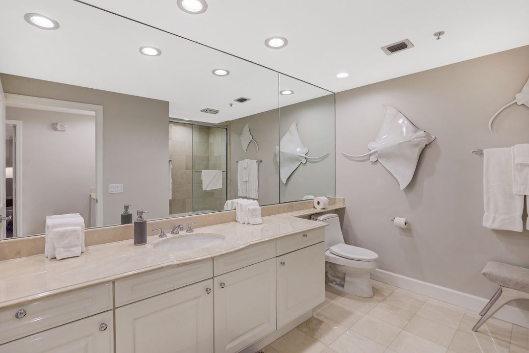 8665 Bay Colony Dr #702, Naples, FL 34108