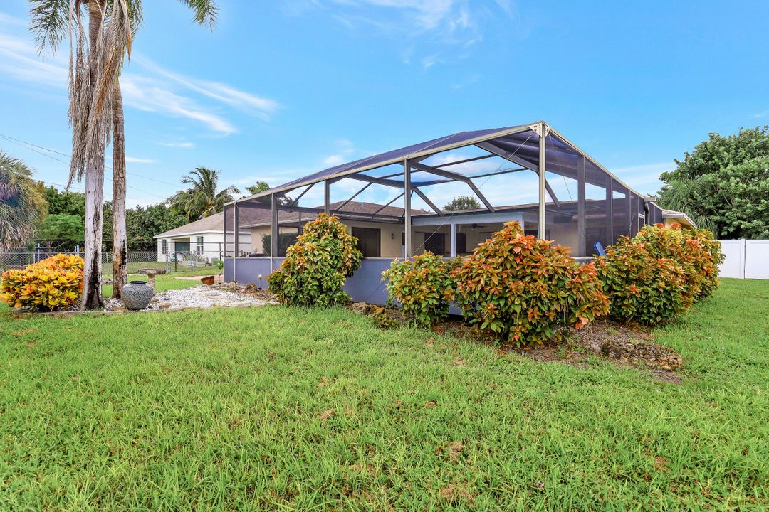 1118 SW 42nd St, Cape Coral, FL 33914