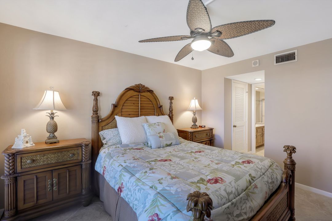 17 Bluebill Ave #602, Naples, FL 34108