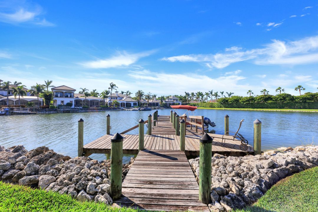 10590 Via Milano Dr, Miromar Lakes, FL 33913