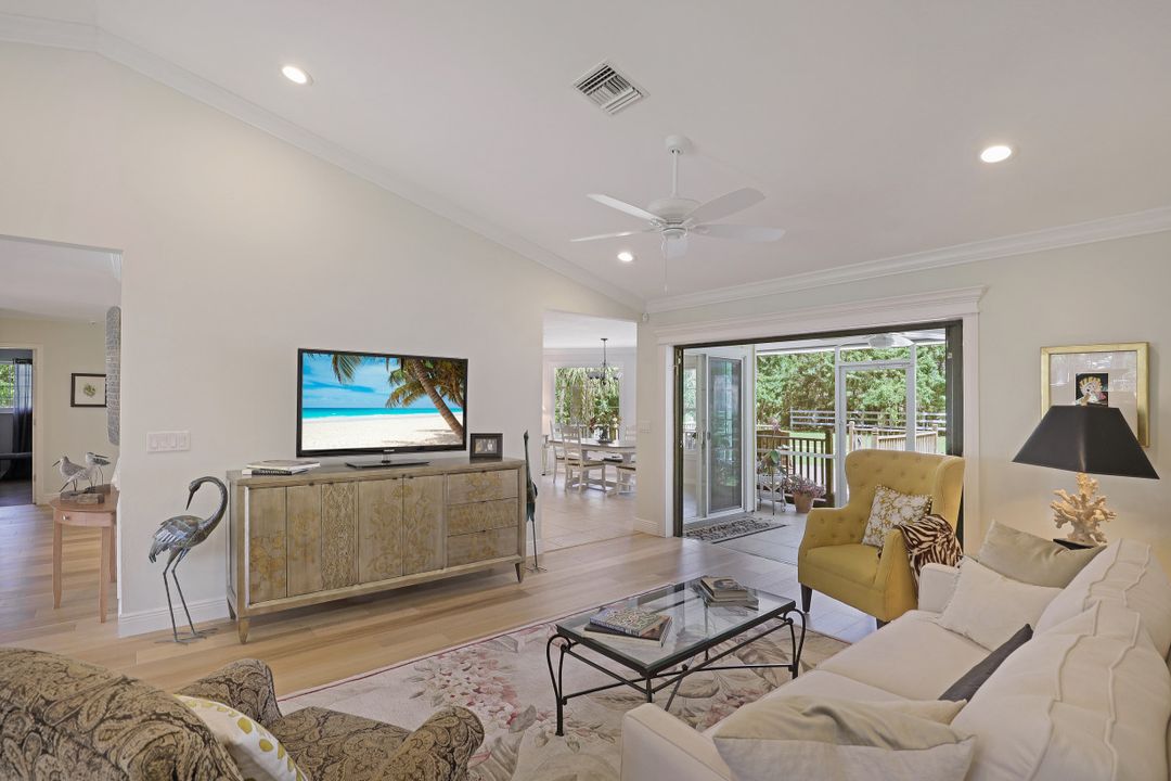 25063 Luci Dr, Bonita Springs, FL 34135