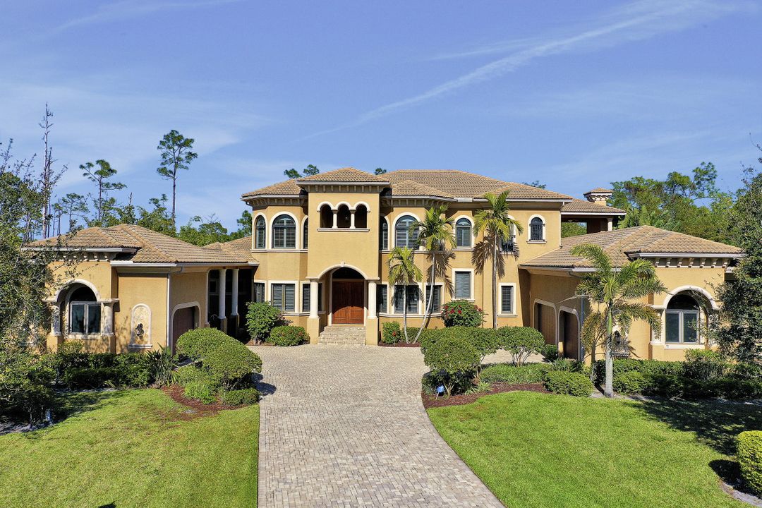 15991 Old Wedgewood Ct, Fort Myers, FL 33908