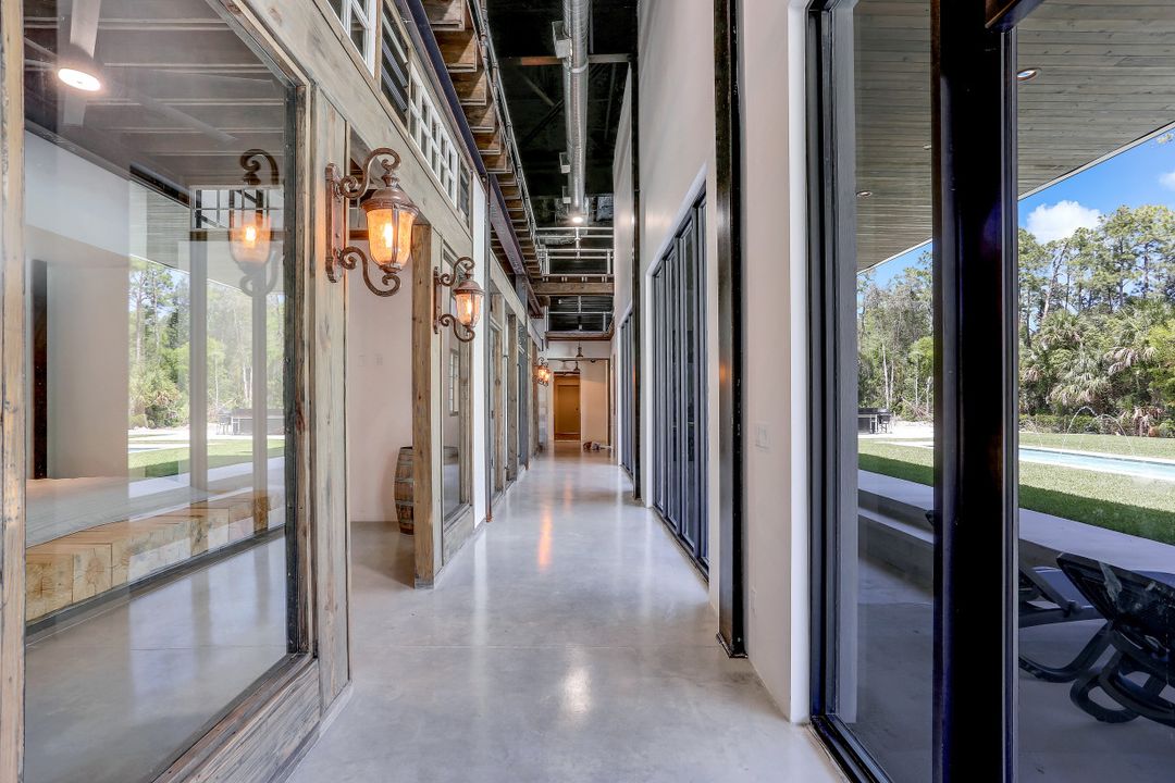 4441 5th Ave NW, Naples, FL 34119