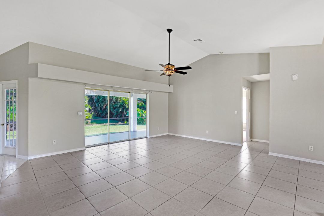 1923 SW 48th Ln, Cape Coral, FL 33914