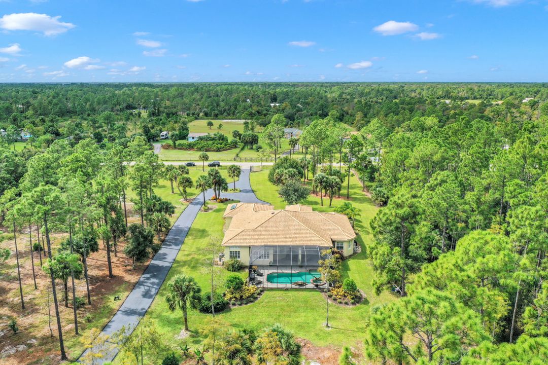 562 14th St SE, Naples, FL 34102