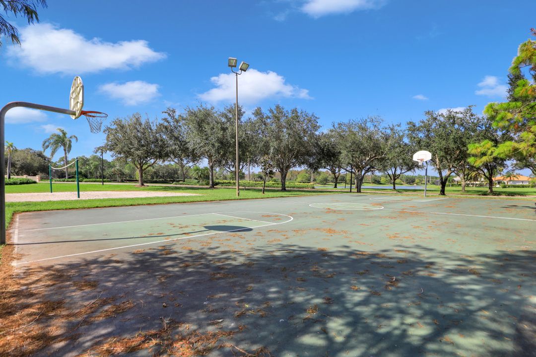 776 Grand Rapids Blvd, Naples, FL 34120