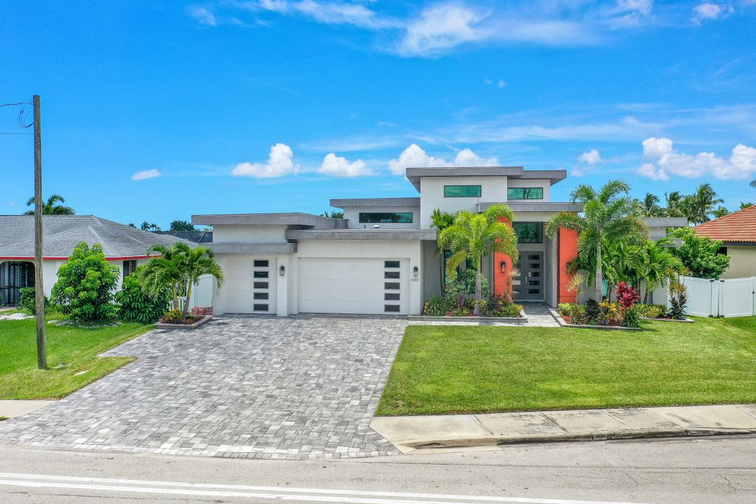 4812 Pelican Blvd, Cape Coral, FL 33914