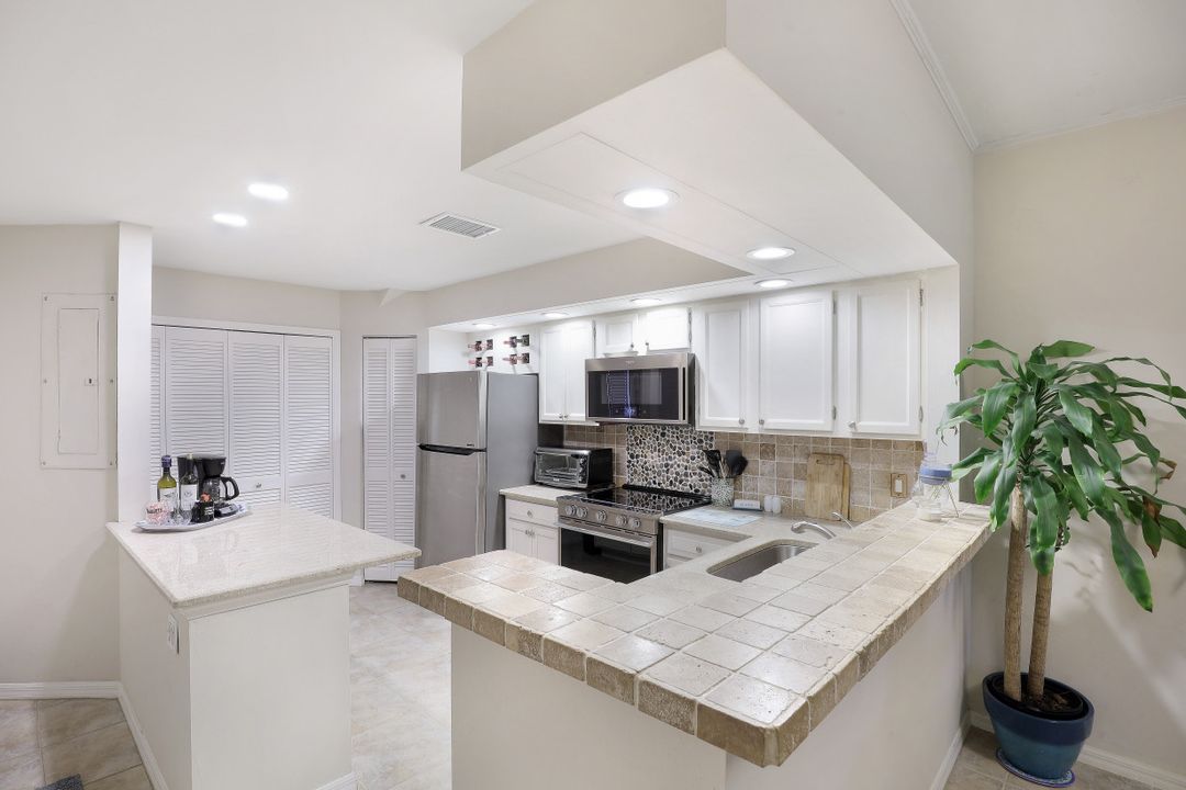 3900 Leeward Passage Ct, Bonita Springs, FL 34134