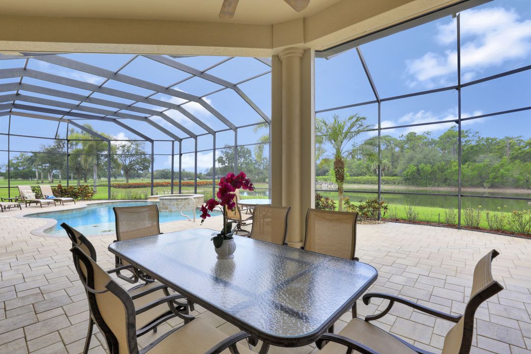 1761 Supreme Ct, Naples, FL 34110