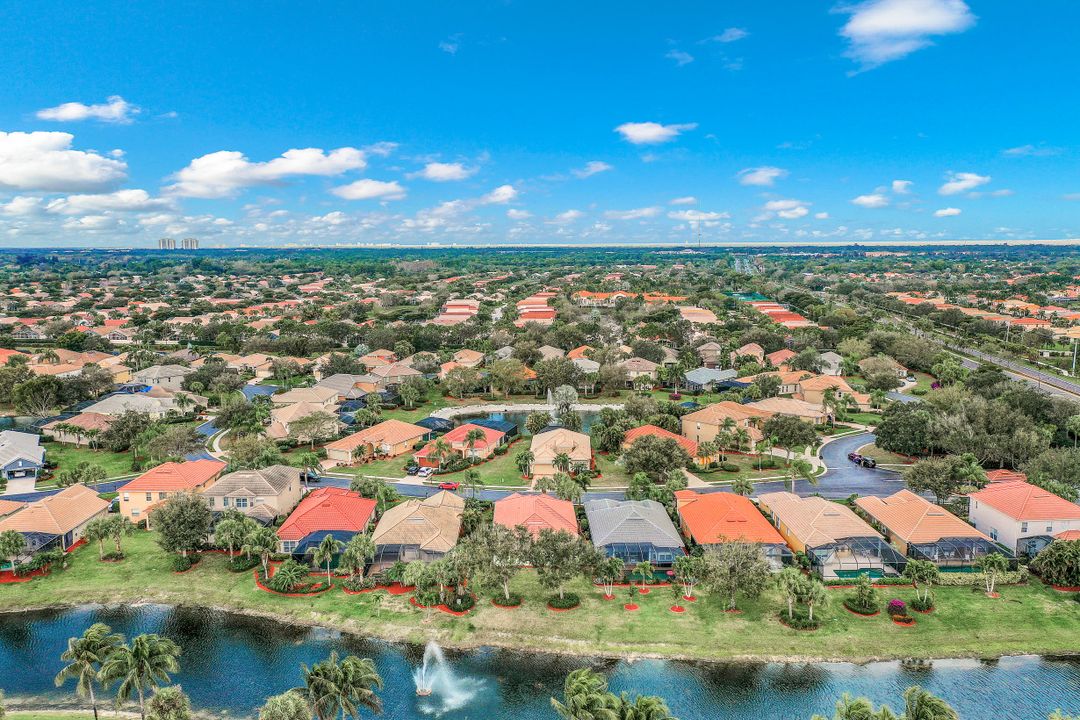 20060 Rookery Dr, Estero, FL 33928