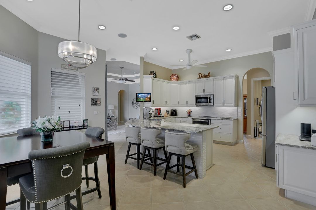 10256 Avonleigh Dr, Bonita Springs, FL 34135