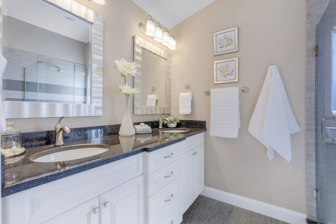 2810 Sailors Way, Naples, FL 34109