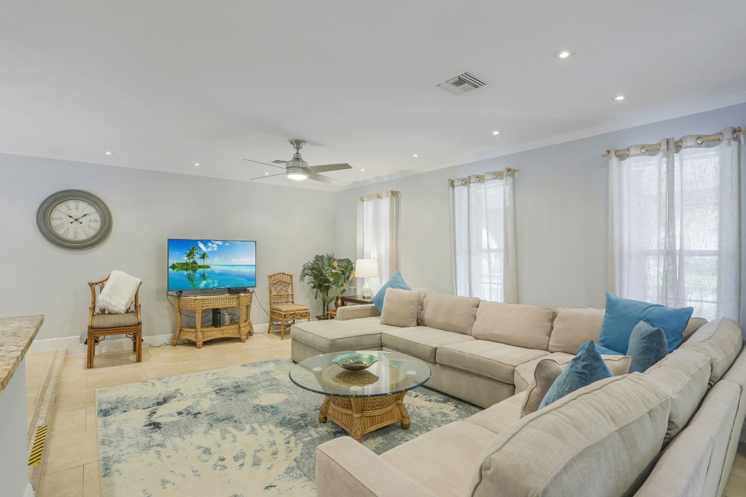 318 Sand Hill St, Marco Island, FL 34145