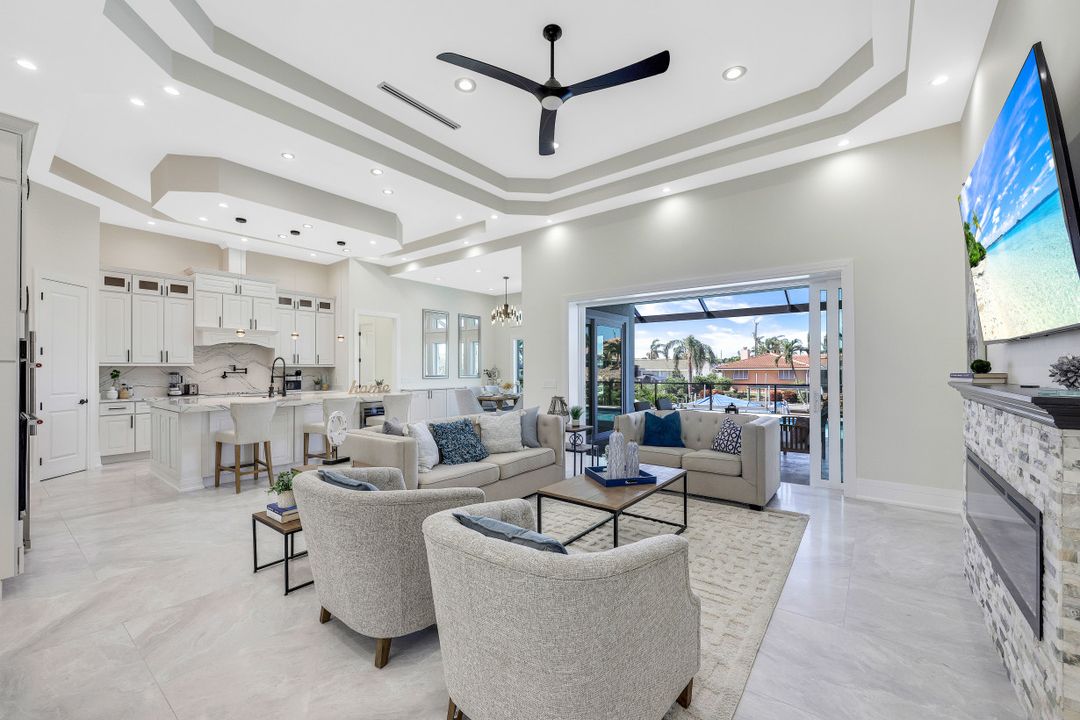 5332 Malibu Ct, Cape Coral, FL 33904