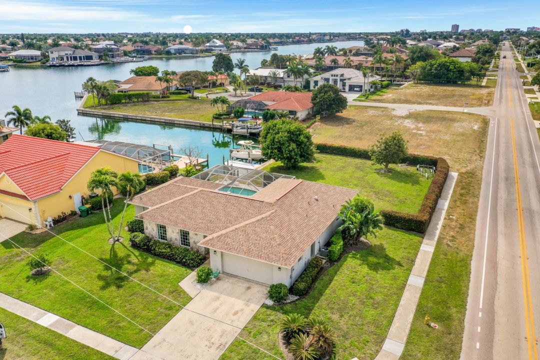 911 Tulip Ct, Marco Island, FL 34145