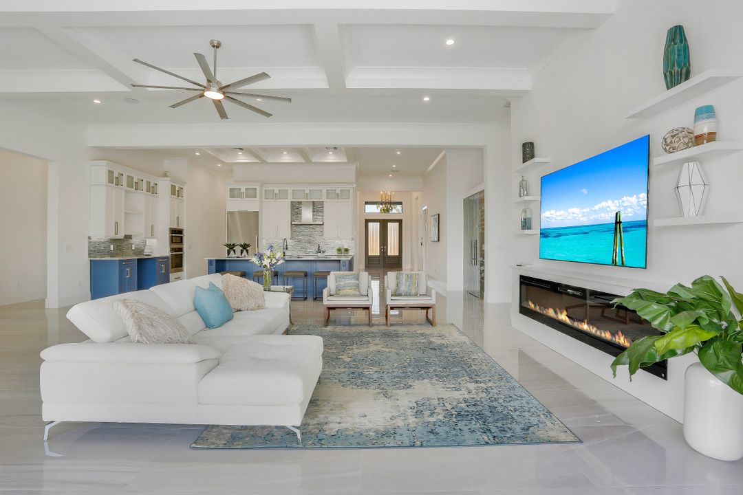 5305 Bayshore Ave, Cape Coral, FL 33904