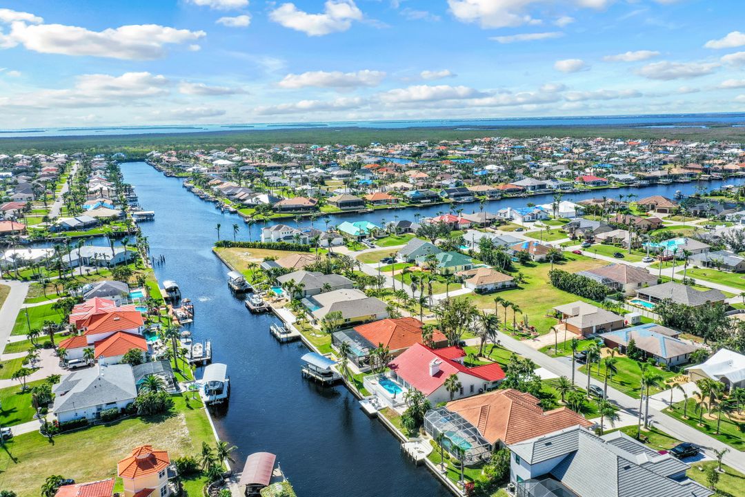 5005 SW 25th Pl, Cape Coral, FL 33914