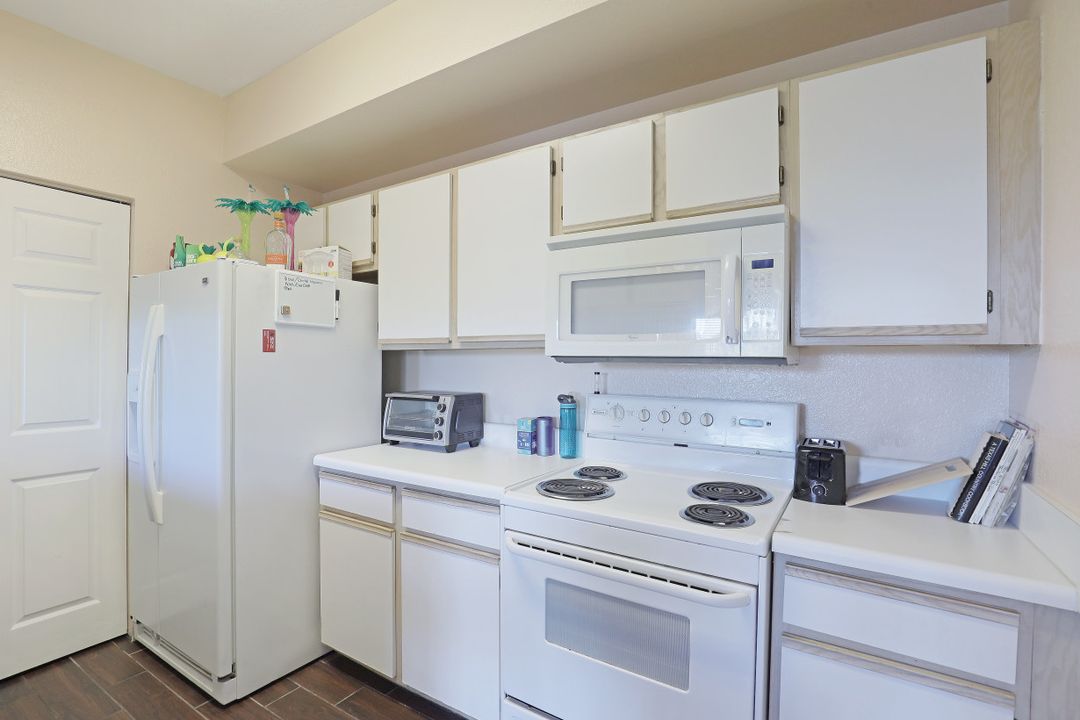 6481 Aragon Way #203, Fort Myers, FL 33966