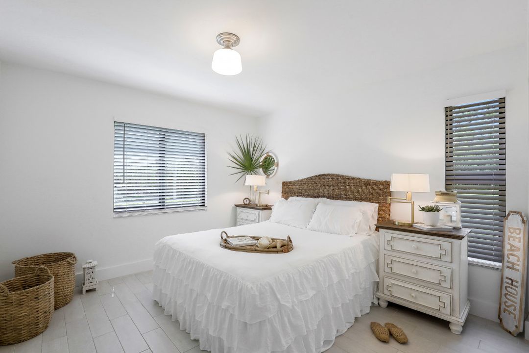 5716 Deauville Cir, Naples, FL 34112