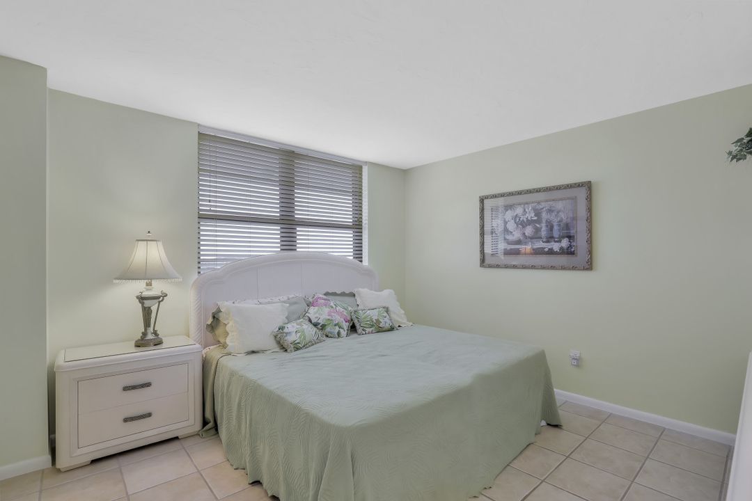 380 Seaview Ct #403, Marco Island, FL 34145