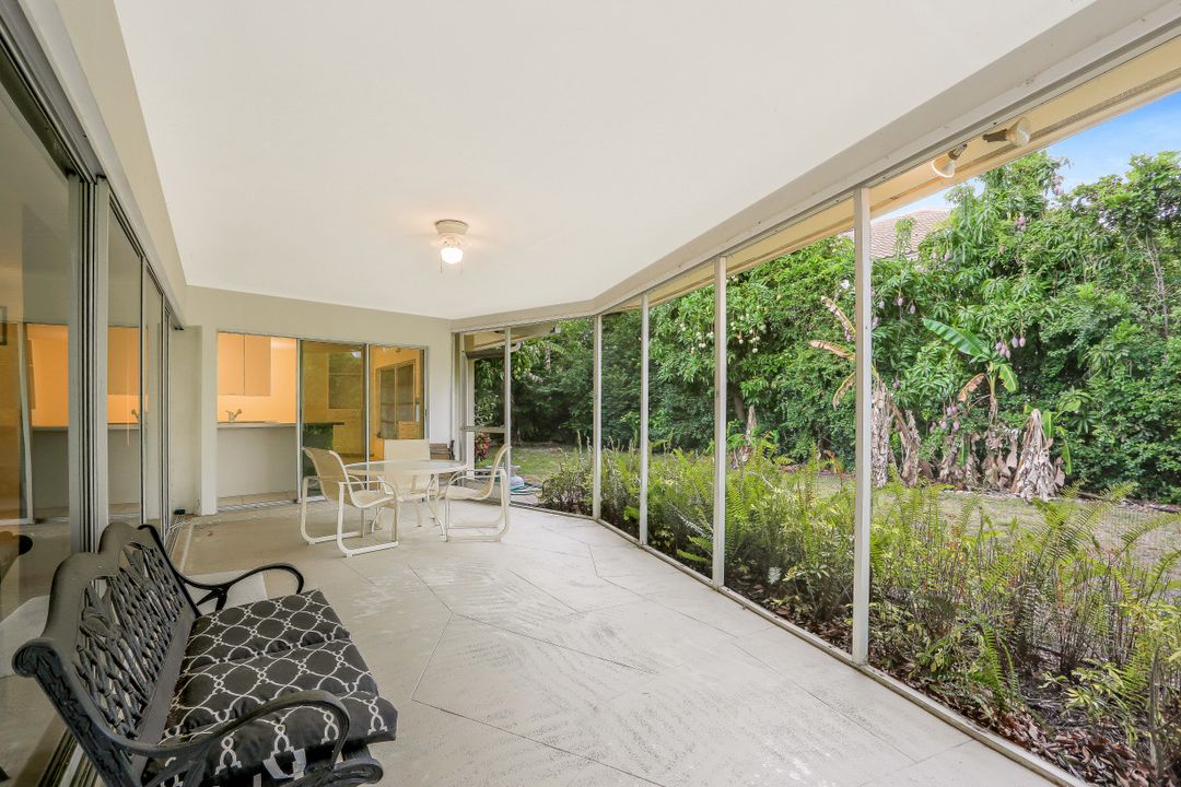 3888 Crayton Rd, Naples, FL 34103