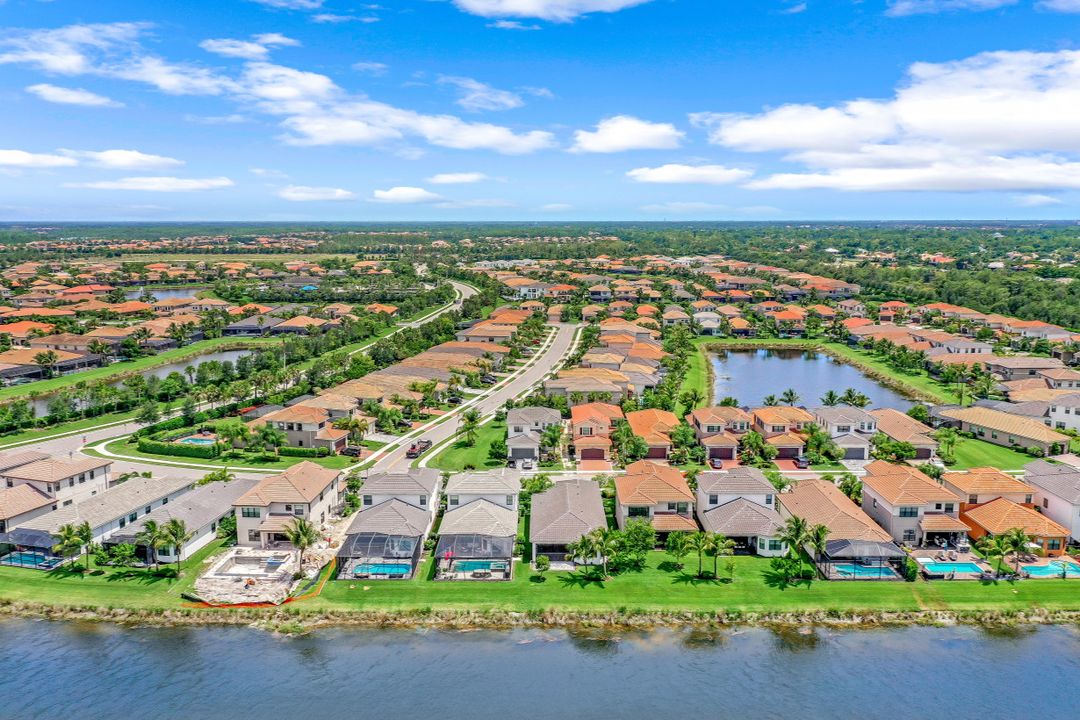 4488 Aurora St, Naples, FL 34119