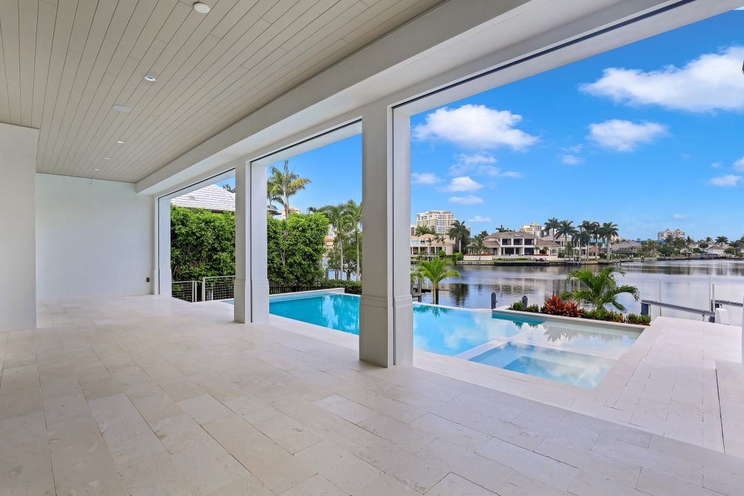 313 Turtle Hatch Rd, Naples, FL 34103