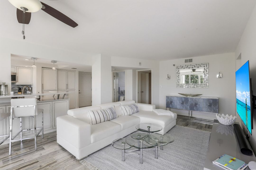 5501 Heron Point Dr #301, Naples, FL 34108