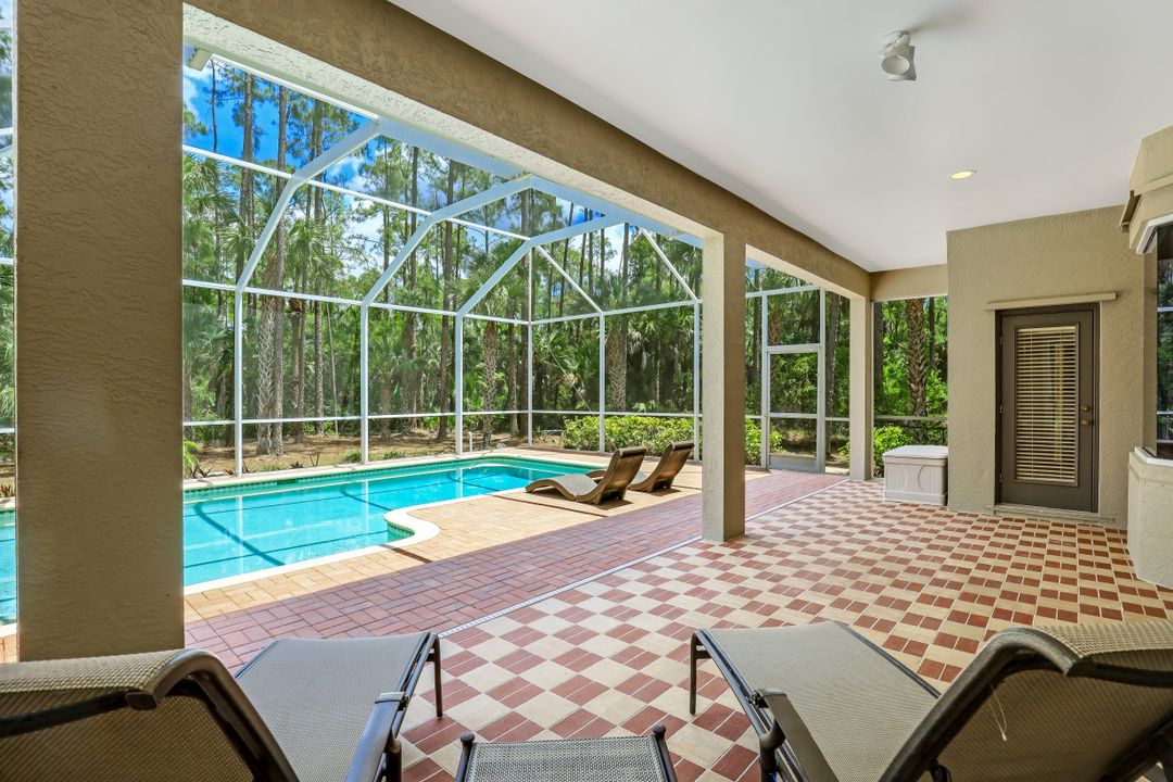 4571 Pine Ridge Rd, Naples, FL 34119