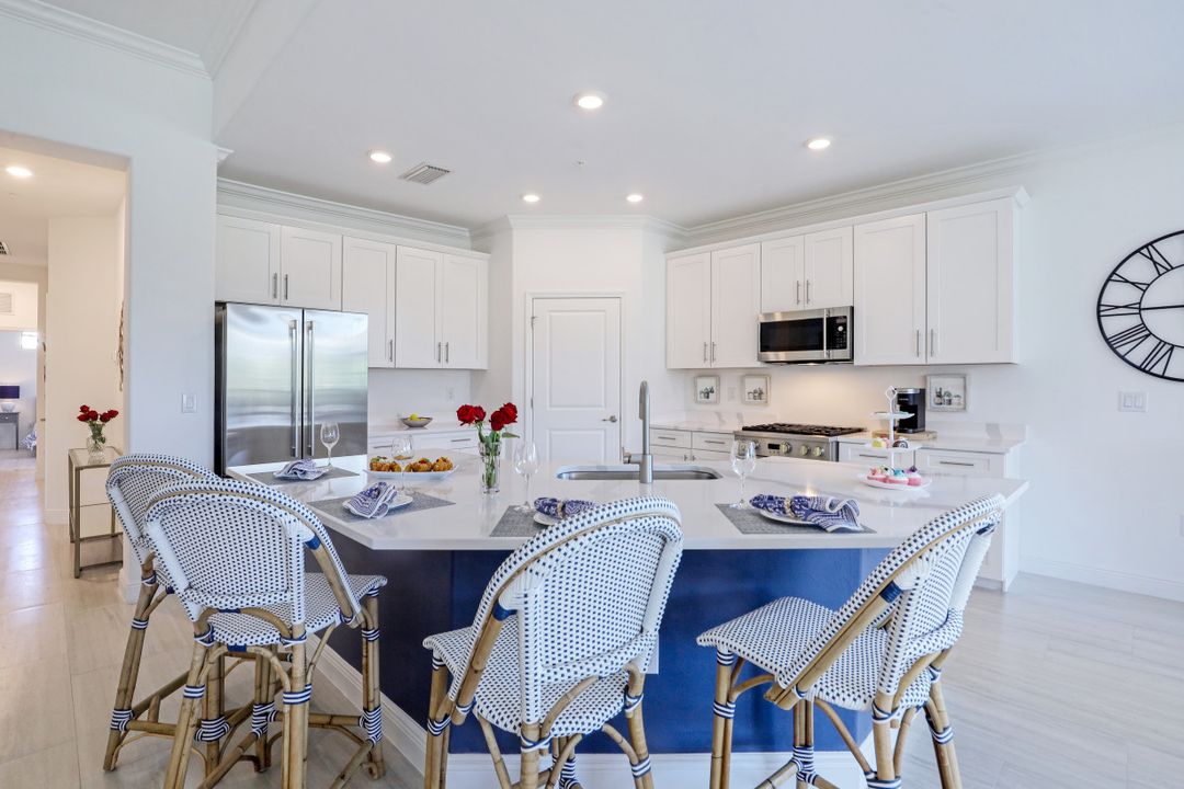 16352 Viansa Wy #201, Naples, FL 34110
