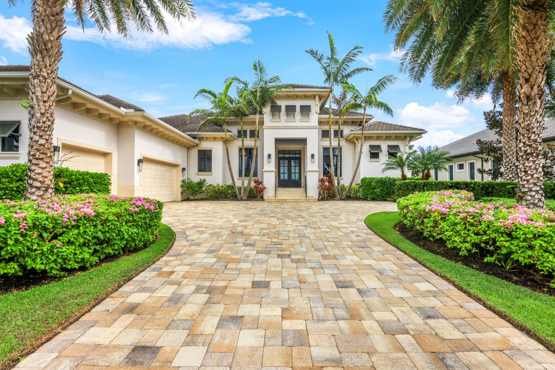 26171 Woodlyn Dr, Bonita Springs, FL 34134