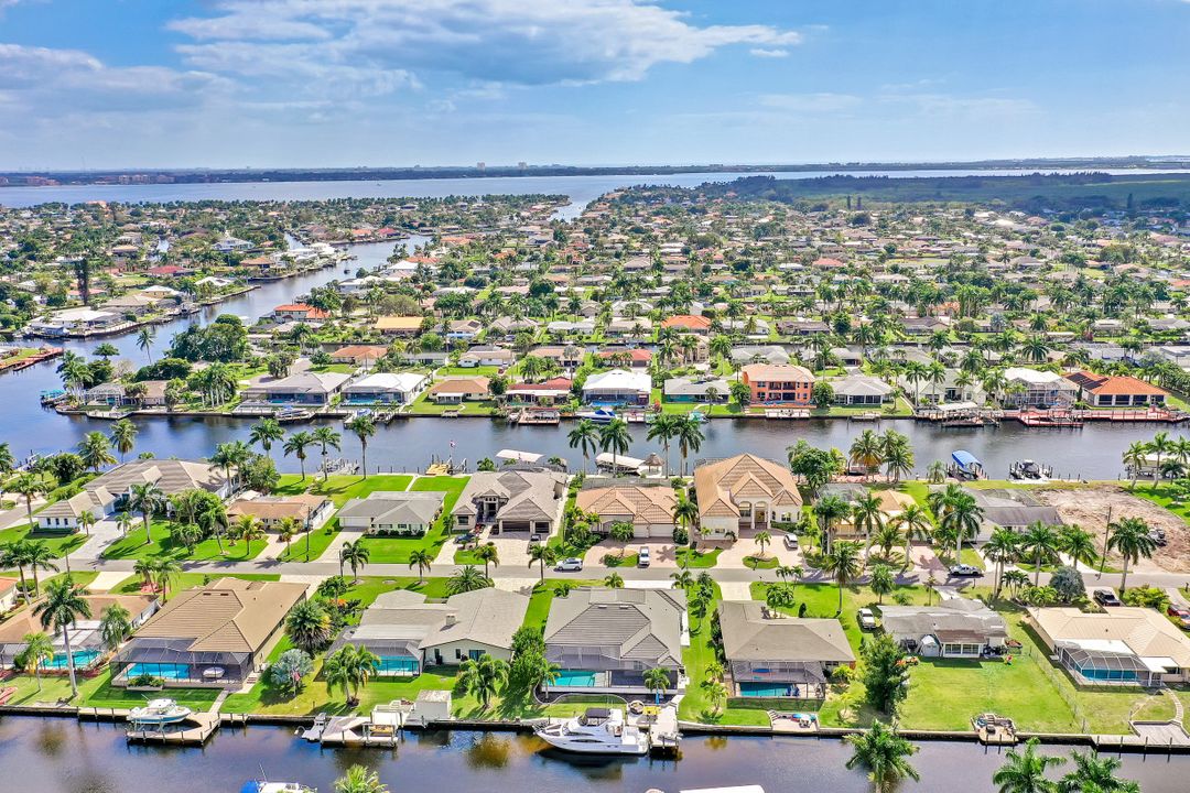 135 SW 50th St, Cape Coral, FL 33914